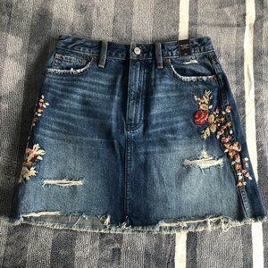NWT Abercrombie denim skirt